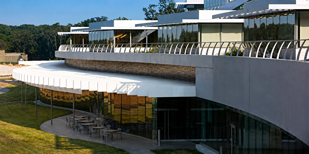 Howard Hughes Medical Institute (HHMI) — View 3